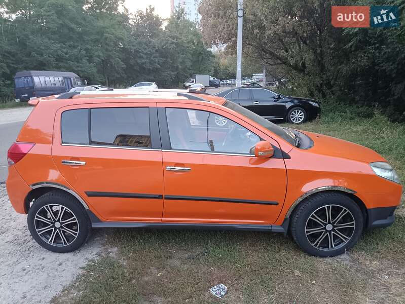 Хэтчбек Geely MK Cross 2014 в Киеве