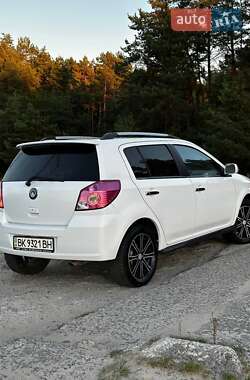 Хетчбек Geely MK Cross 2013 в 