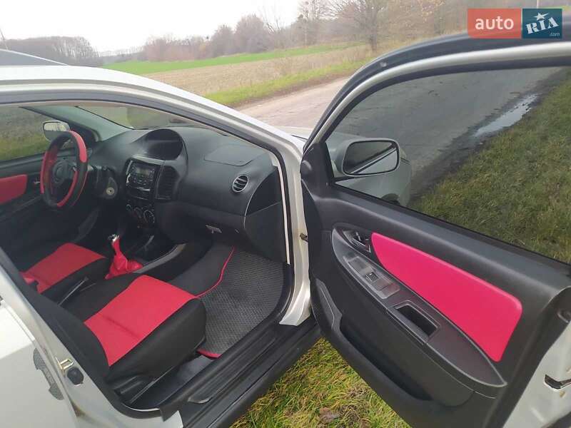 Хетчбек Geely MK Cross 2013 в Диканьці фото 14 Хетчбек Geely MK Cross 2013 в Диканьці