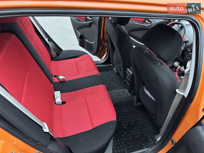 Хетчбек Geely MK Cross 2014 в Києві фото 25 Хетчбек Geely MK Cross 2014 в Києві