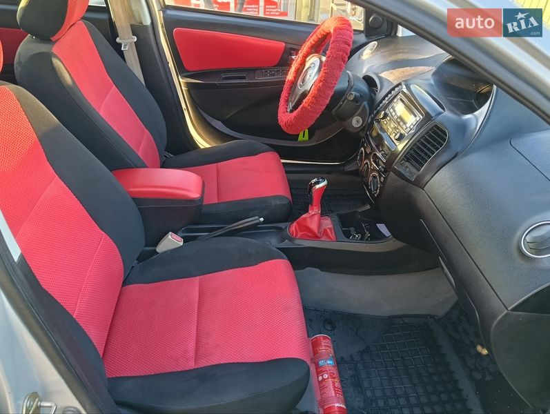 Хэтчбек Geely MK Cross 2013 в Малине