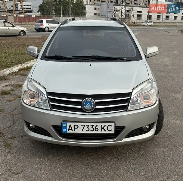 Geely MK Cross 2013