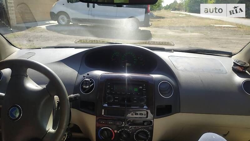 Седан Geely MK 2010 в Новогродівці