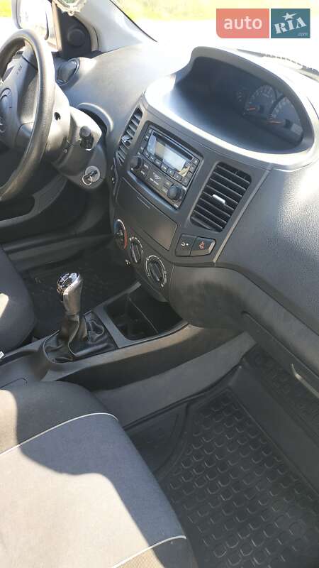 Седан Geely MK 2012 в Львові