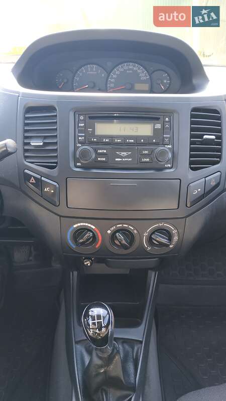 Седан Geely MK 2012 в Львові