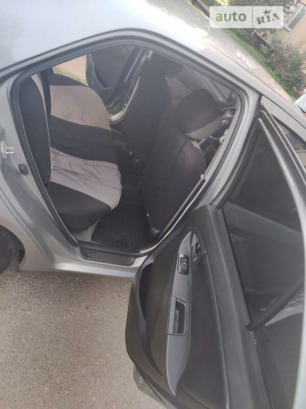 Седан Geely MK 2012 в Львове