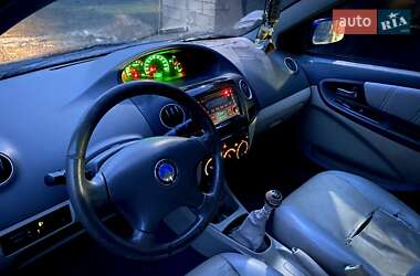 Седан Geely MK 2010 в Вараші