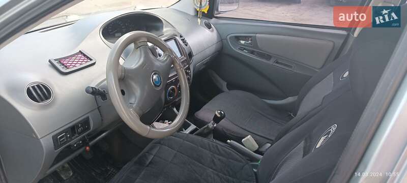 Седан Geely MK 2009 в Вараші