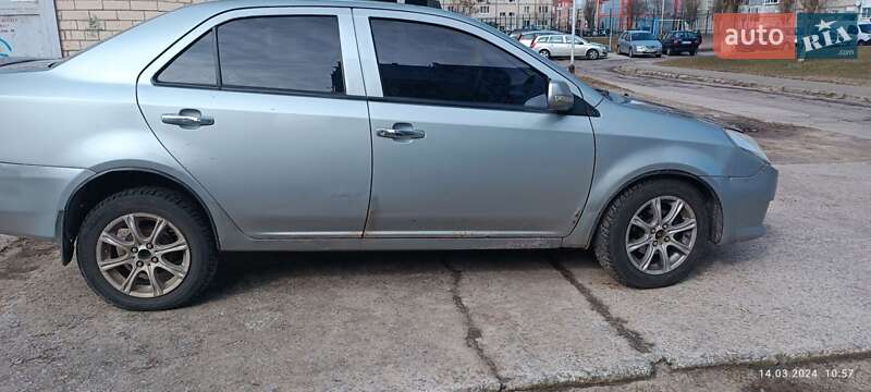 Седан Geely MK 2009 в Вараші