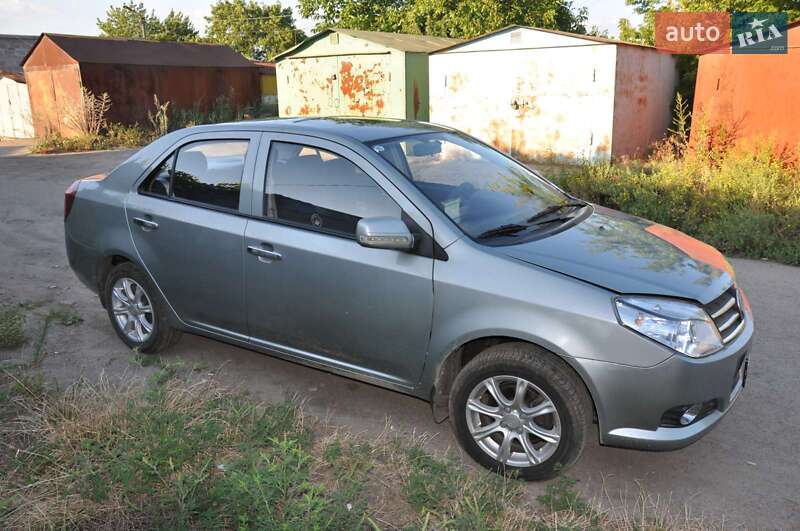 Седан Geely MK 2012 в Южном