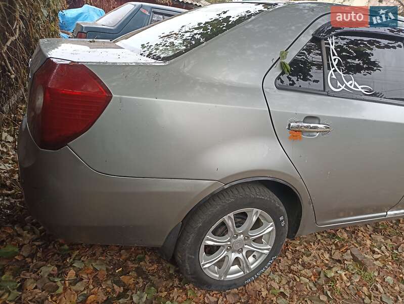 Седан Geely MK 2010 в Деражне