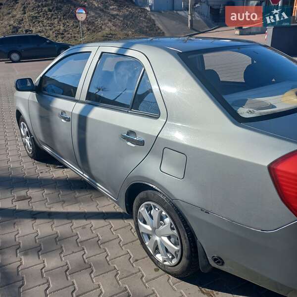 Седан Geely MK 2012 в 
