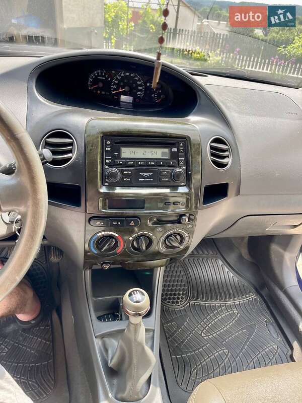 Седан Geely MK 2010 в Львове