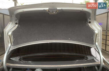 Седан Geely MK 2011 в 