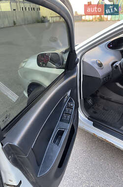 Седан Geely MK 2012 в 
