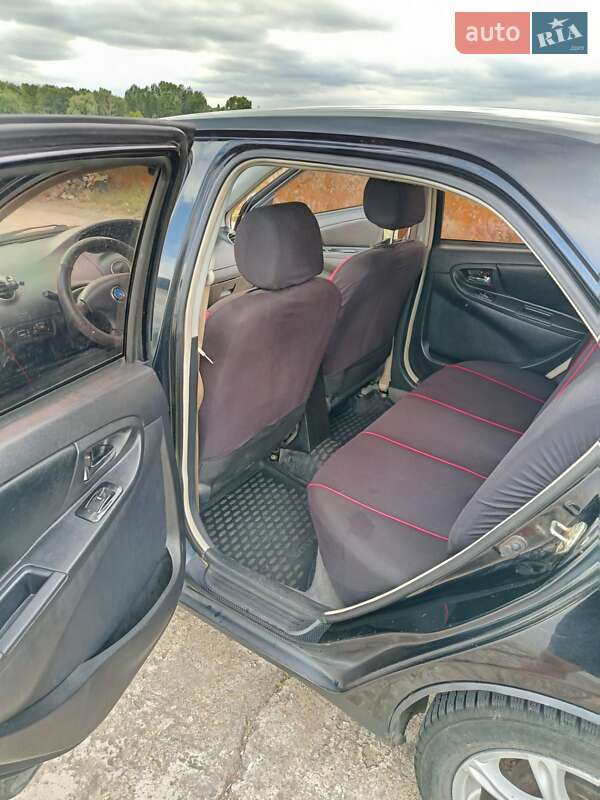 Седан Geely MK 2011 в Каневе