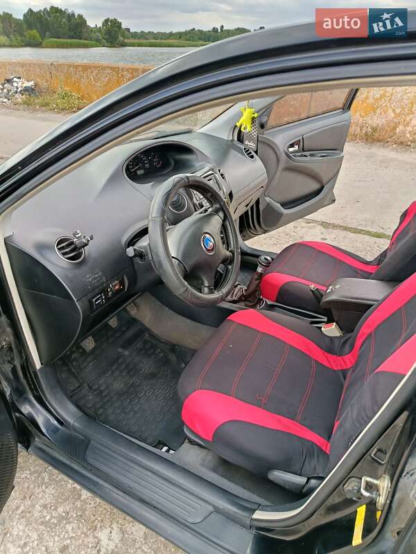Седан Geely MK 2011 в Каневе