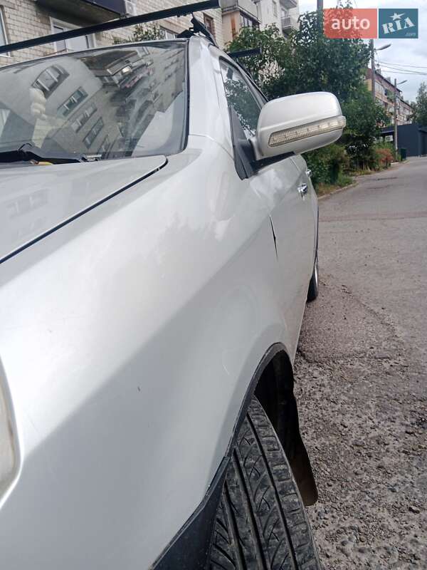 Седан Geely MK 2011 в Стрию