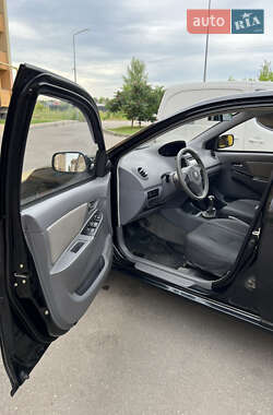 Седан Geely MK 2012 в 