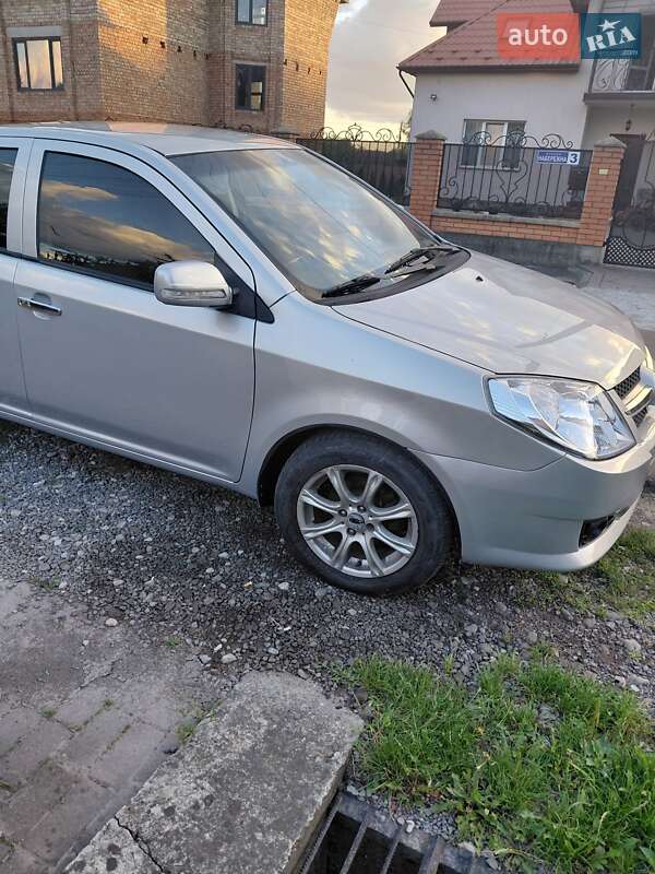 Седан Geely MK 2008 в Тысменице
