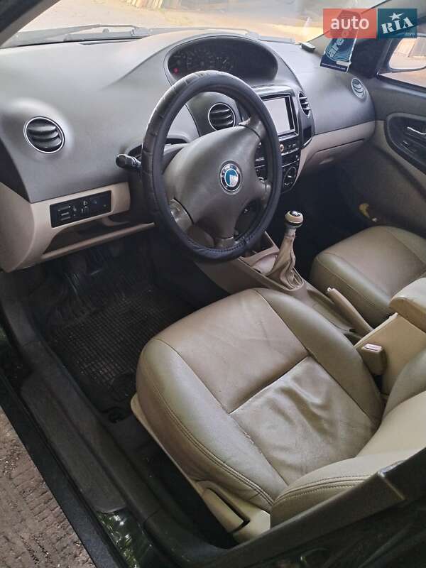 Седан Geely MK 2008 в Ромнах
