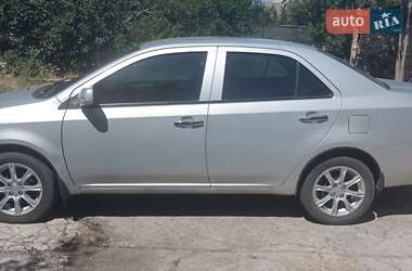 Седан Geely MK 2012 в 