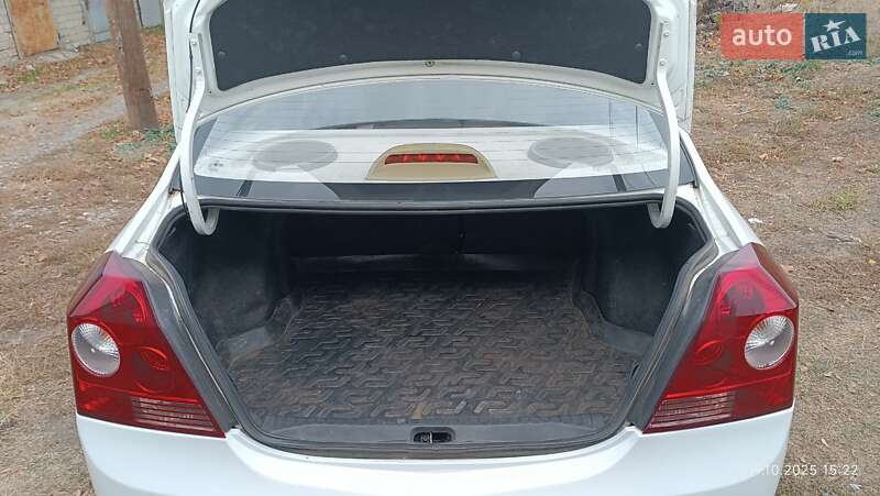 Седан Geely MK 2012 в Синельниковому