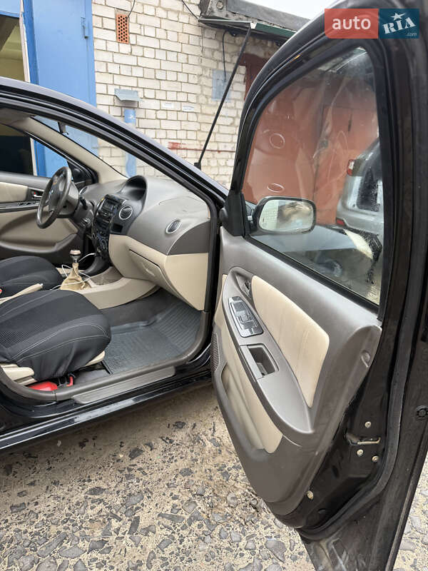 Седан Geely MK 2008 в Вараше