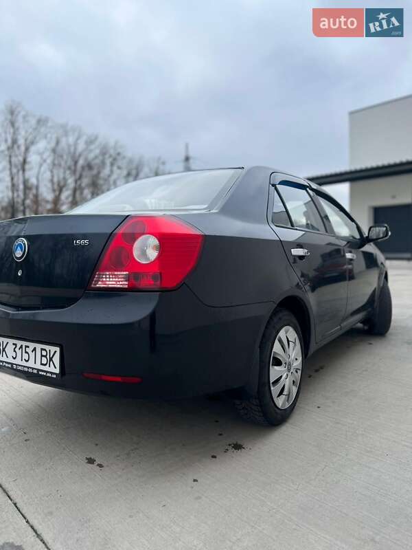 Седан Geely MK 2014 в Вараше фото 6 Седан Geely MK 2014 в Вараше