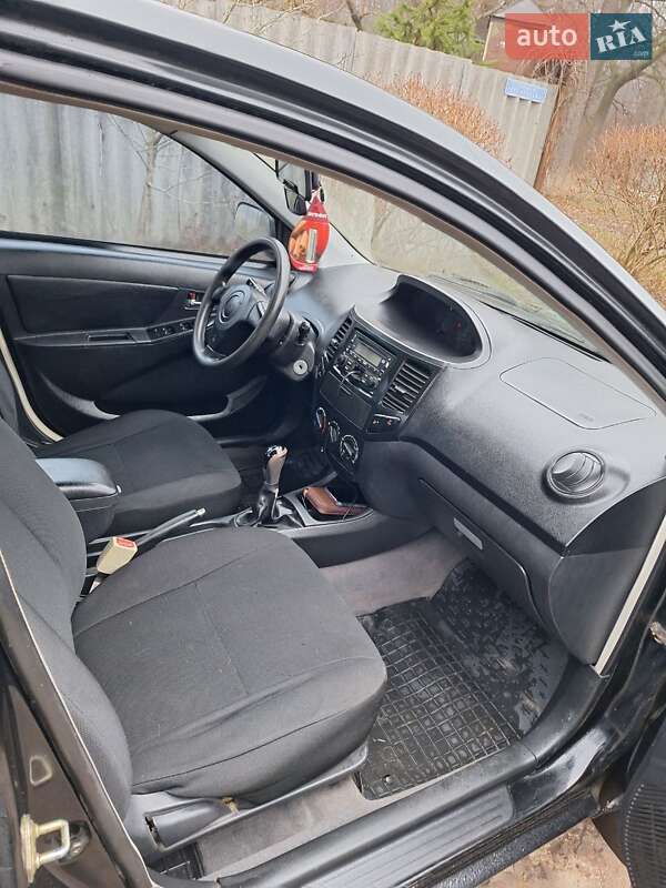 Седан Geely MK 2012 в Будах