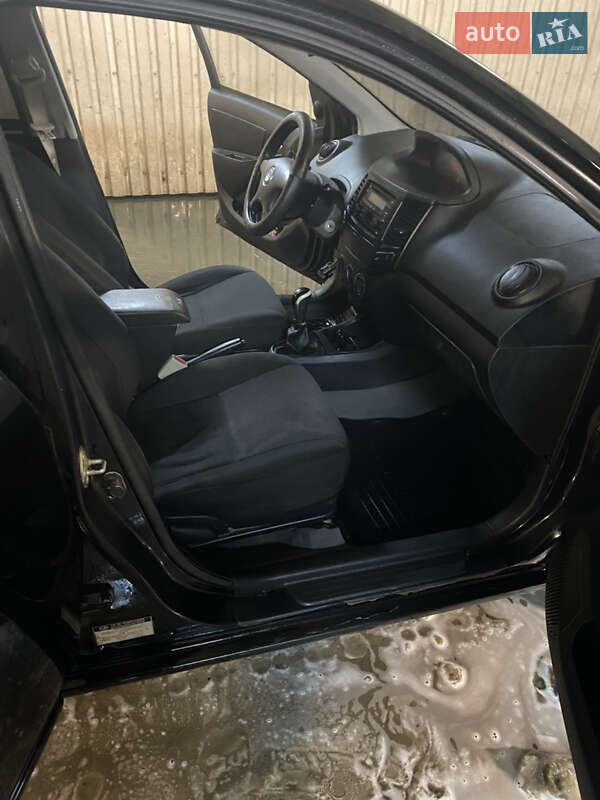 Седан Geely MK 2013 в Львові