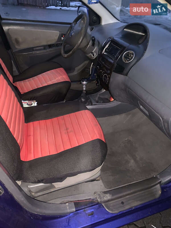 Седан Geely MK 2008 в Сваляве