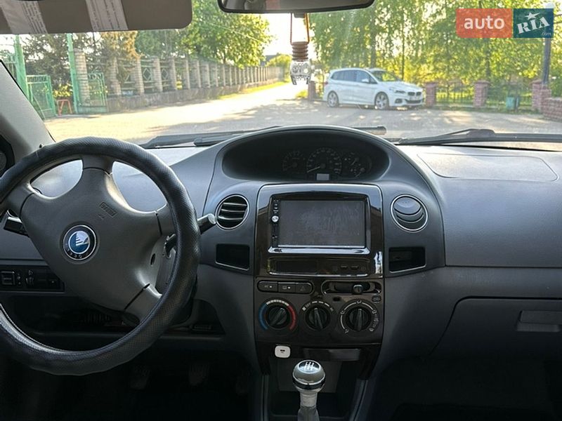 Седан Geely MK 2010 в Вараше