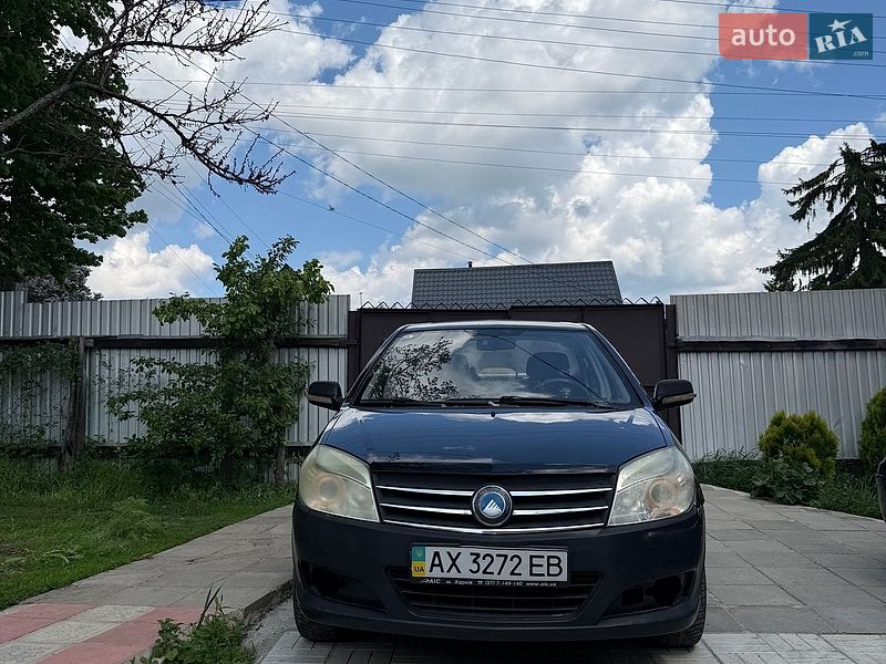 Седан Geely MK 2013 в Южном