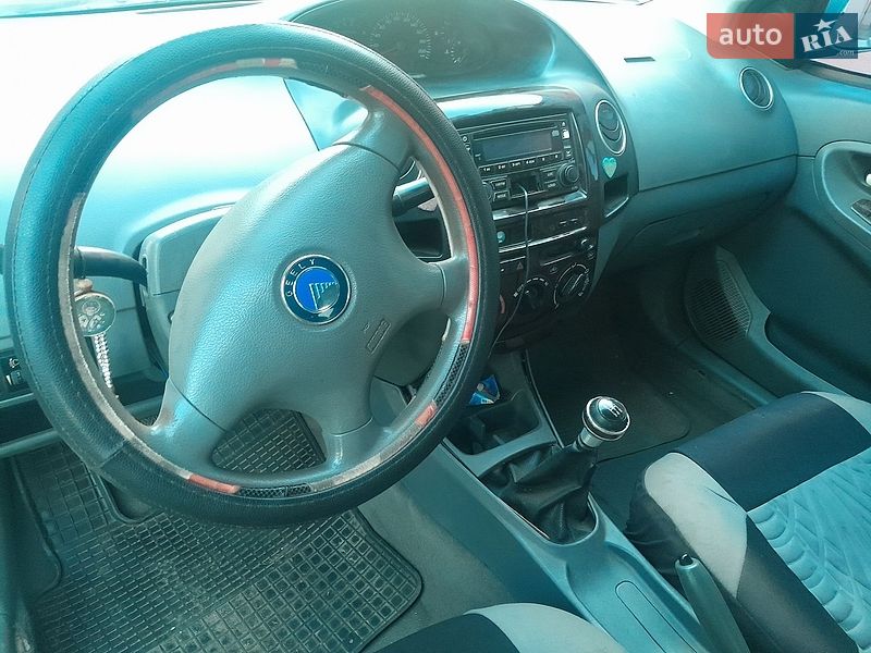 Седан Geely MK 2008 в Гвіздці