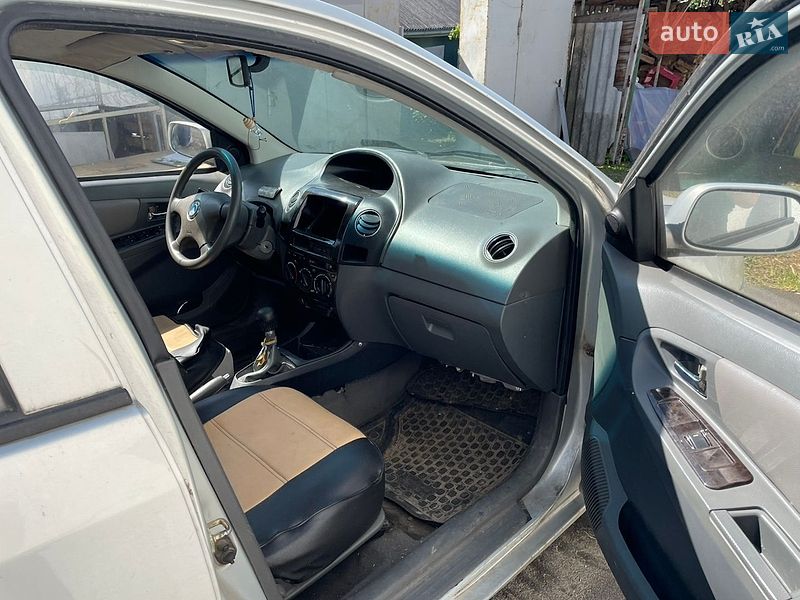 Седан Geely MK 2009 в Чернигове