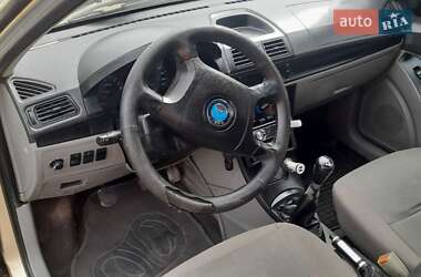 Седан Geely MR 2008 в Владимирце