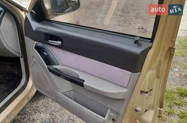 Седан Geely MR 2008 в Владимирце