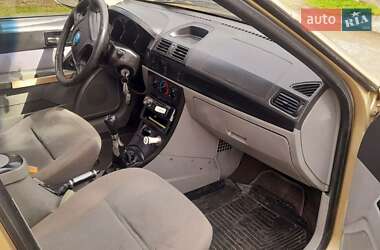 Седан Geely MR 2008 в Владимирце