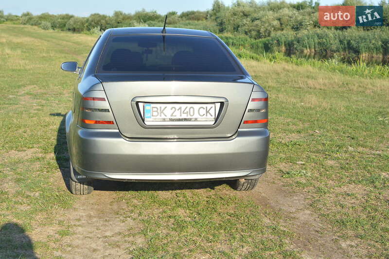 Седан Geely MR 2009 в Заречном