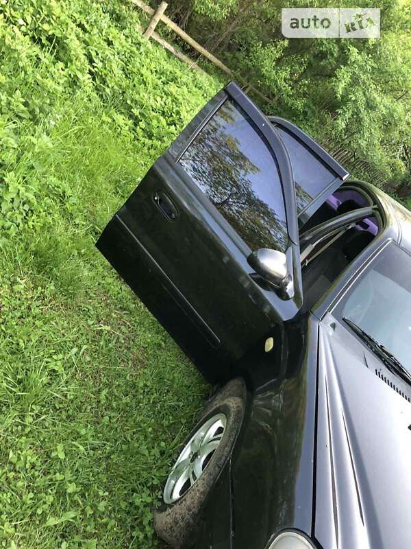 Седан Geely MR 2008 в Долині