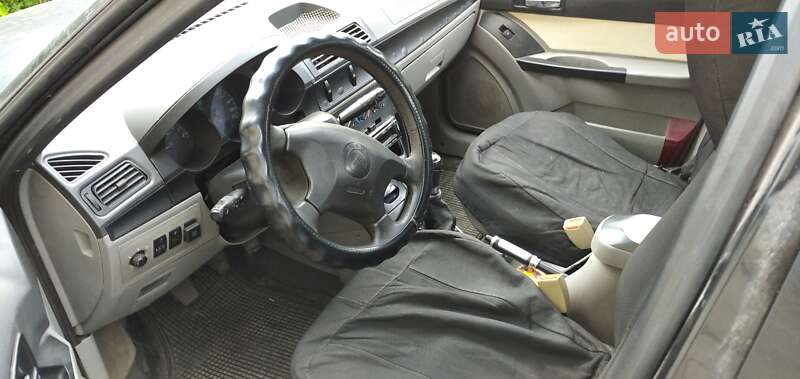 Седан Geely MR 2008 в Полонном