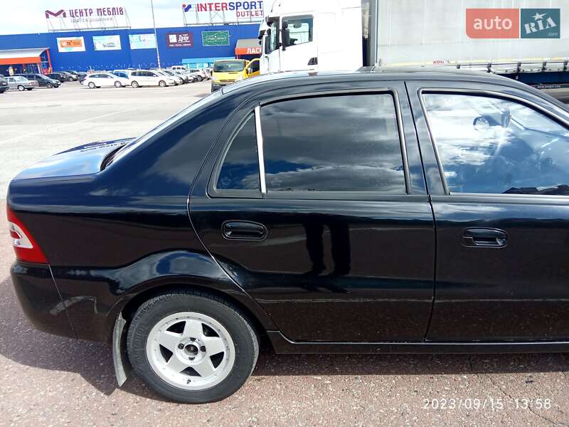 Седан Geely MR 2013 в Львове