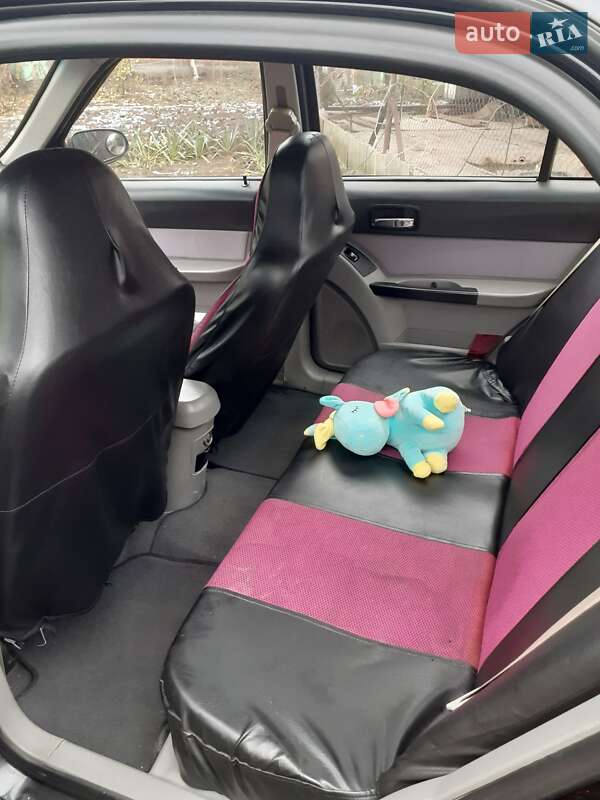 Хэтчбек Geely MR 2008 в Виннице