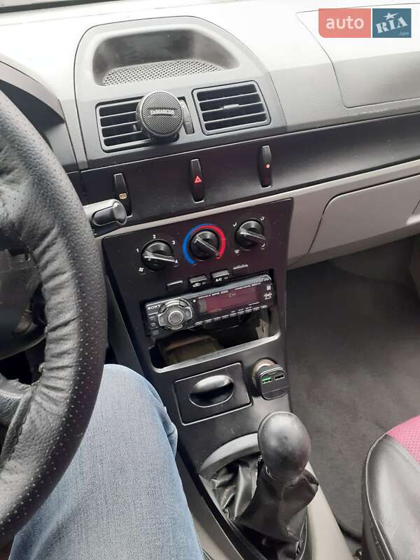 Хэтчбек Geely MR 2008 в Виннице