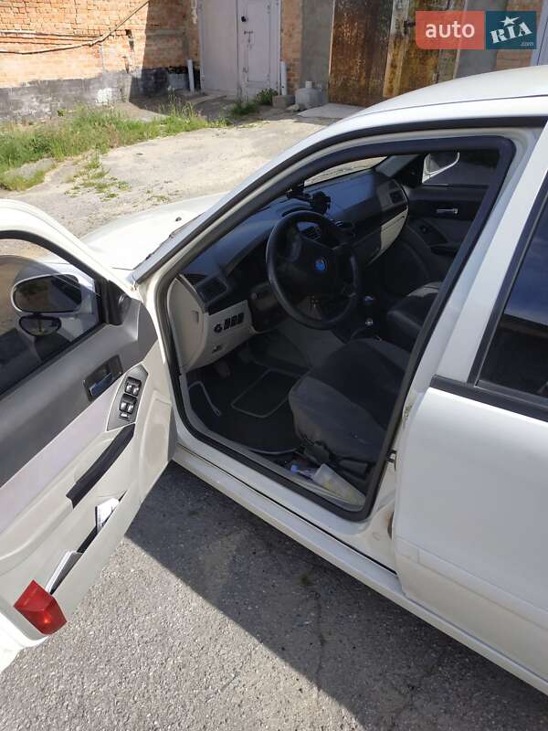 Хэтчбек Geely MR 2007 в Виннице