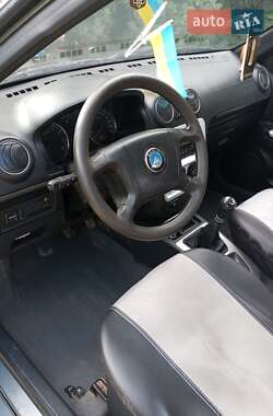 Хэтчбек Geely MR 2009 в 
