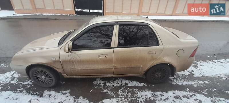 Хэтчбек Geely MR 2007 в Волочиске