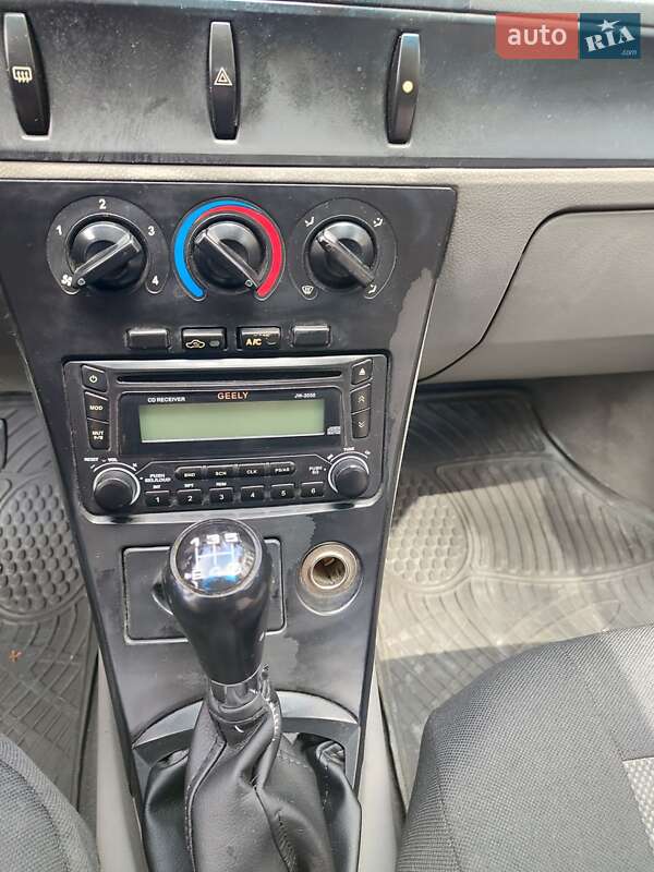 Хэтчбек Geely MR 2008 в Вишневом