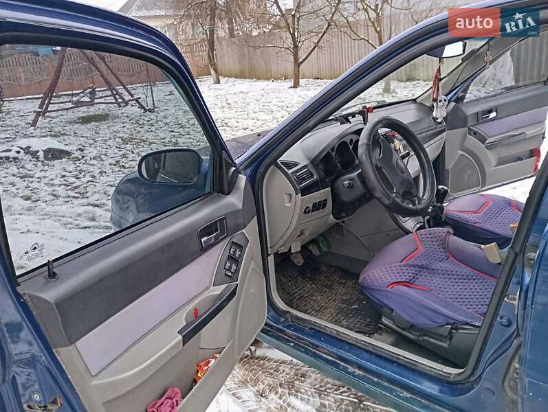 Хэтчбек Geely MR 2008 в Чопе